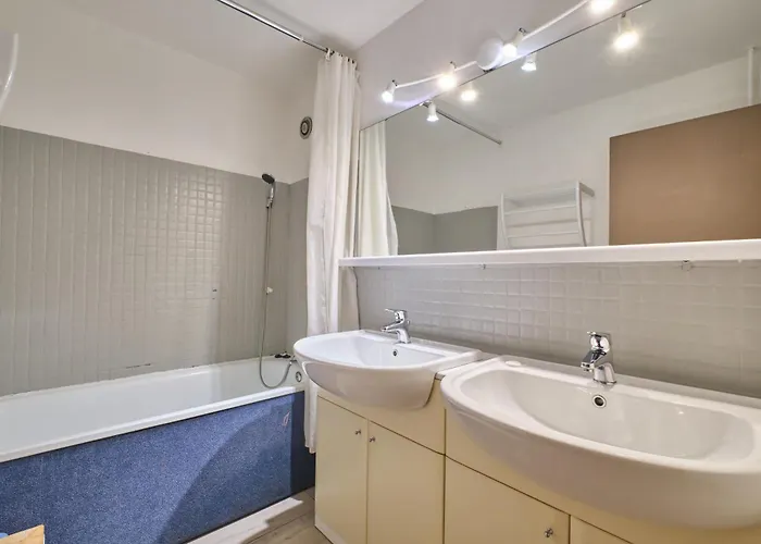 Meijotel Апартаменти